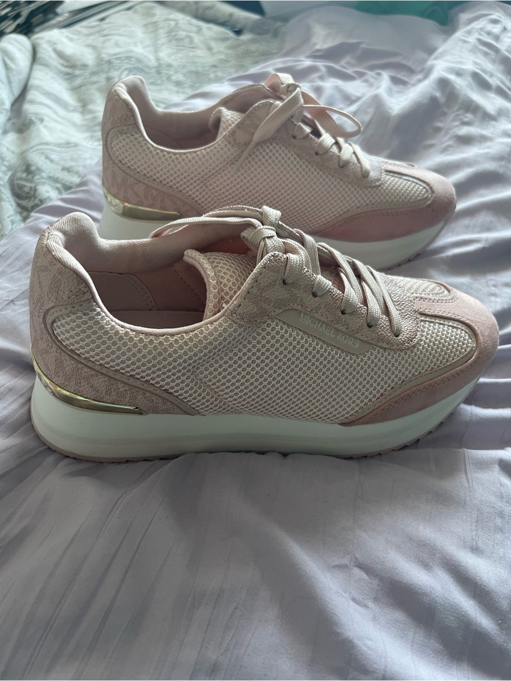 Michael Kors Women's Athletic Sneakers Lace Up MK Logo Beige Pink 6.5M - Picture 2 of 13